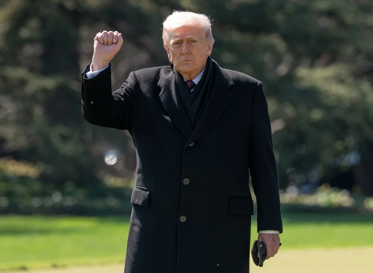 ​Prezydent USA Donald Trump zapewnił w środę wieczorem, że nie wiedział o izraelskim ataku na irańskie złoże gazowe South Pars. Zapowiedział jednocześnie, że jeśli Iran jeszcze raz uderzy w katarskie obiekty LNG, to USA "wysadzą w powietrze całość South Pars z taką siłą i mocą, jakich Iran nigdy wcześniej nie widział".