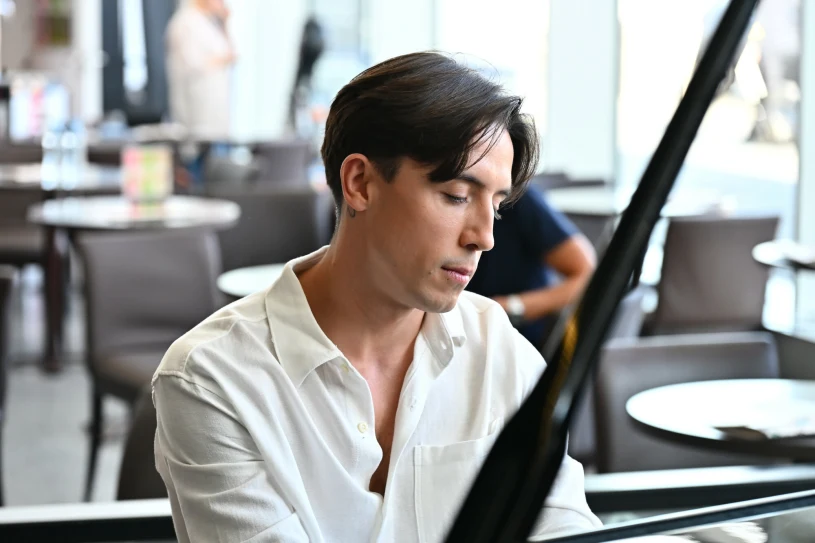 Gwiazdor w poruszającym wpisie. "Zacząłeś odchodzić, gdy nagrywaliśmy"