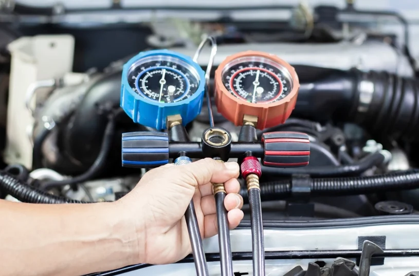 Ile kosztuje serwis klimatyzacji samochodowej w 2026 roku? Sprawdziliśmy