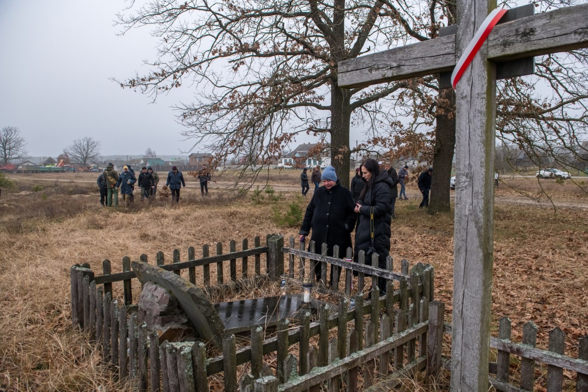 Ekshumacje w Ugłach coraz bliżej? Poszukiwania ofiar ruszają w przyszłym tygodniu