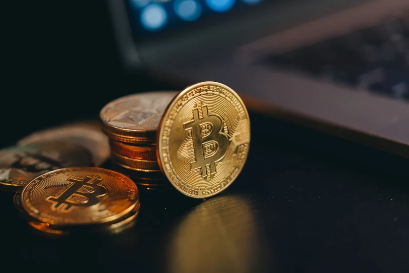 Kryptowaluty w Polsce. Coraz więcej posiadaczy, ekscytacja wśród młodych