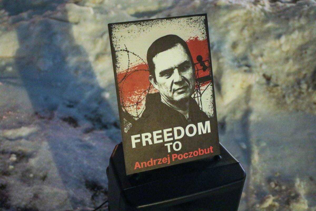 Białoruś zwolniła 250 więźniów politycznych. Co z Poczobutem?