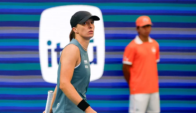 Głośno po porażce Świątek. Eksperci biją na alarm. Polka może nie mieć wyboru