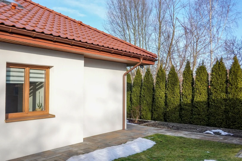 Dekoracje przy ogrodzeniu? Wystarczy zgłoszenie i zaczynają się kary