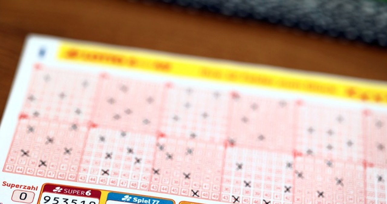 Kasjer oszukał gracza Lotto. Chciał przejąć 1,5 mln euro, zdradził go numer