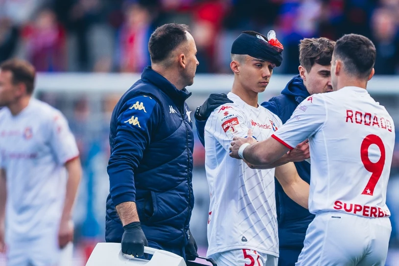 Piłkarz Wisły Kraków kontuzjowany. Występ w kadrze zagrożony