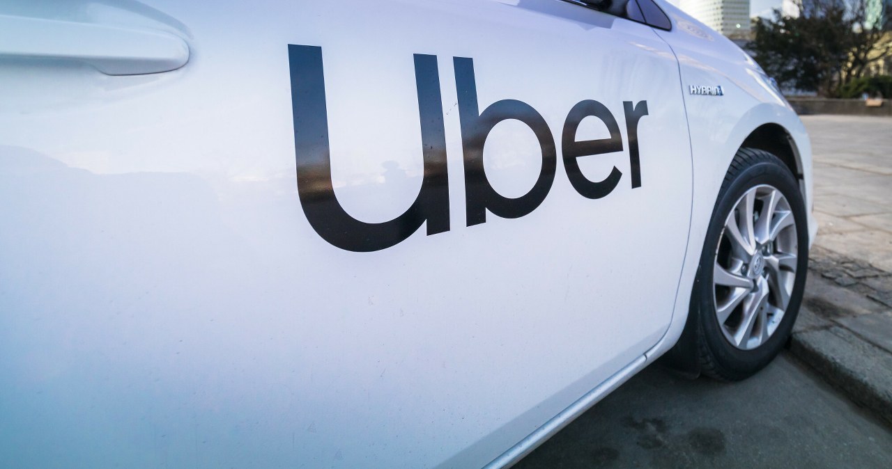 Ubery będą jeździły bez kierowców. Firma inwestuje 1,25 mld dolarów