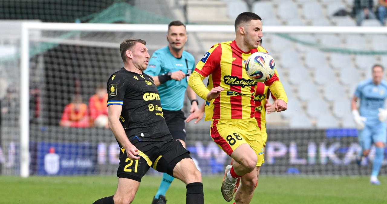 3 gole w meczu o "6 punktów", wstrząs w pierwszej połowie. Szansa dla Legii