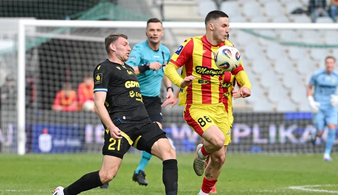 3 gole w meczu o "6 punktów", wstrząs w pierwszej połowie. Szansa dla Legii