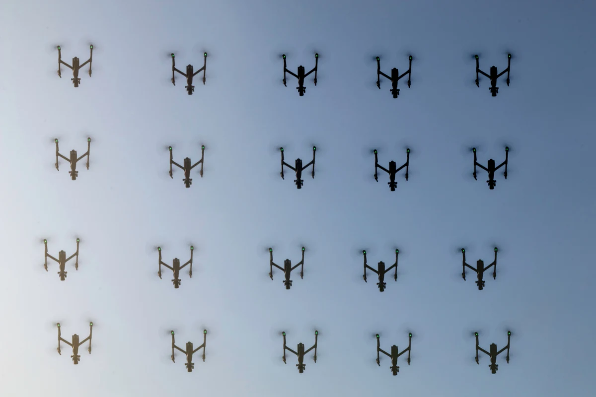 Holenderskie siły lądowe jako pierwsze w NATO wprowadzą jednostki dronowe i antydronowe do wszystkich oddziałów bojowych. Ministerstwo obrony planuje zwerbować od 1000 do 1200 specjalistów. Decyzja jest odpowiedzią na doświadczenia z konfliktów w Ukrainie i na Bliskim Wschodzie.