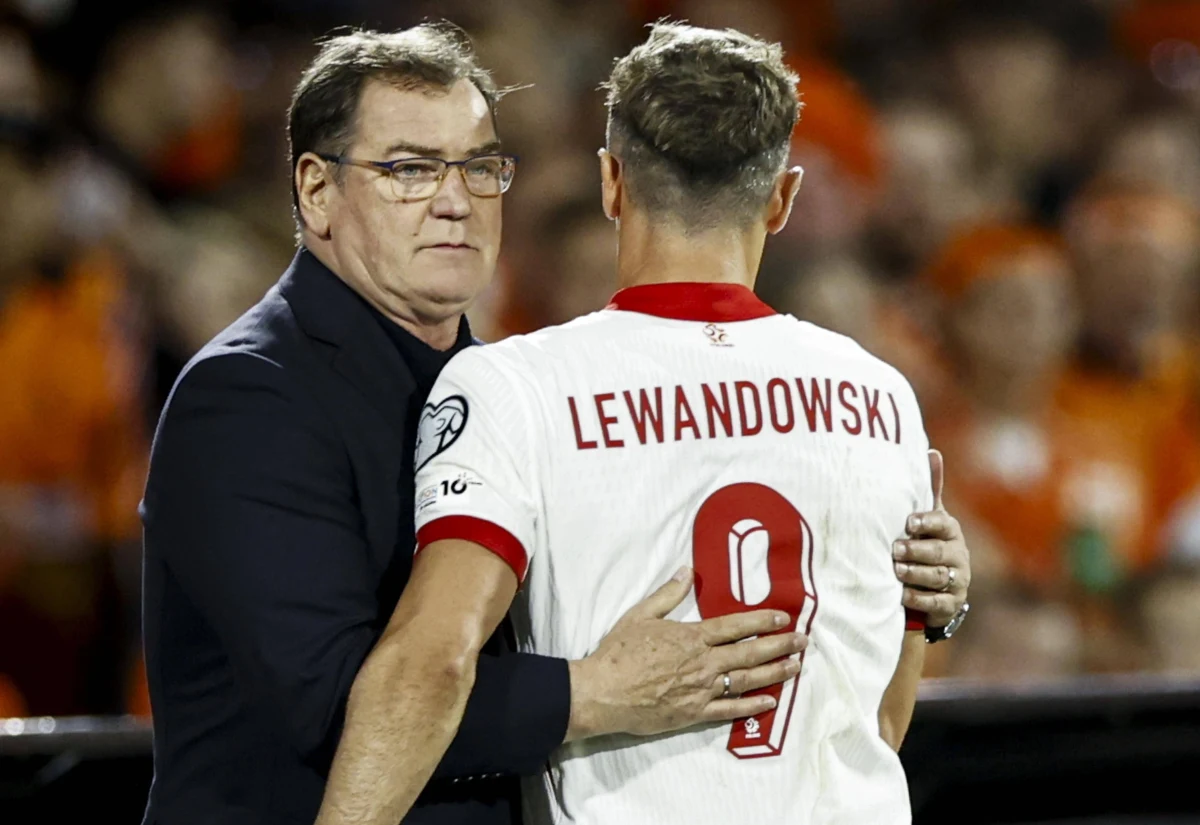 Dwa zwycięstwa dzielą piłkarską reprezentację Polski od awansu na tegoroczny mundial w USA, Meksyku i Kanadzie. Barażowy mecz Polska - Albania już w najbliższy czwartek. W poniedziałek reprezentacja Polski pod wodzą Jana Urbana rozpoczyna zgrupowanie w Warszawie.