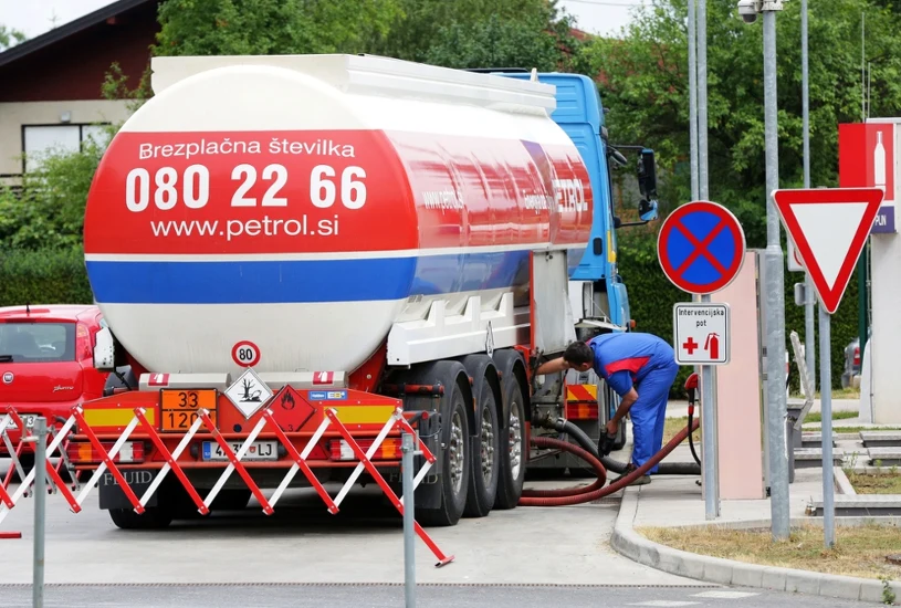 Rząd ograniczył zakupy paliwa. Słoweńcy mogą kupić do 50 litrów dziennie