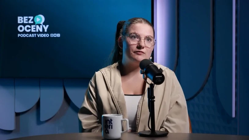 "Atypowa dziewczyna" o maskowaniu ADHD: koszty ukrywania się