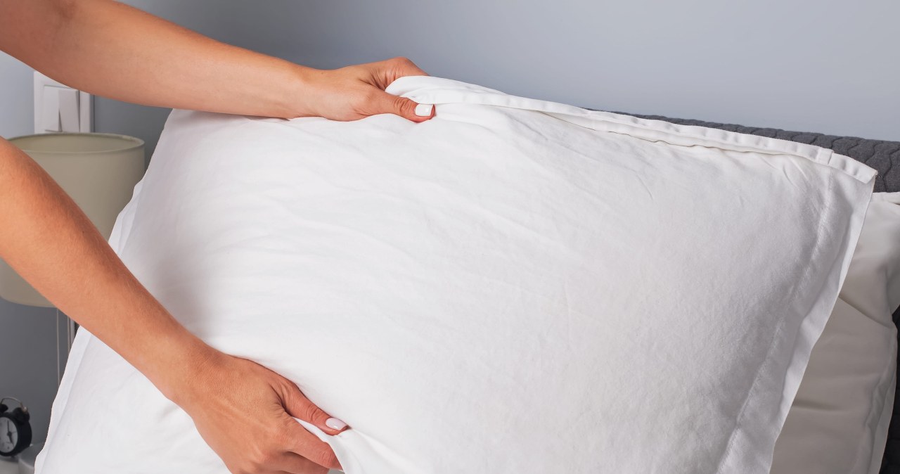 Poduszki na wiosnę piorę tylko tak. Są białe jak śnieg i puszyste