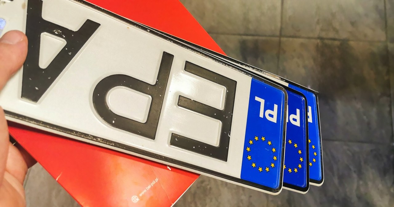 Rząd zaostrza przepisy dla aut z importu. UC95 zmieni zasady