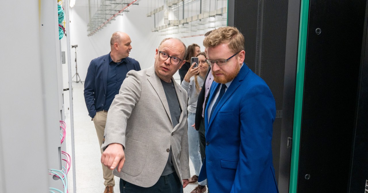 Uruchomiono potężny superkomputer. Pozwoli rozwijać polską AI