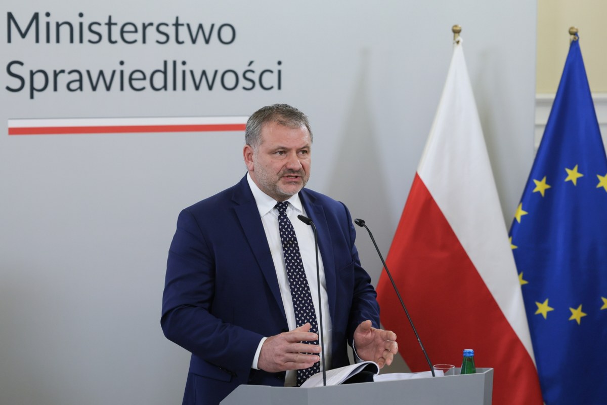 Ponad 500 stron. Żurek o nowym raporcie ws. represji przeciwko społeczeństwu