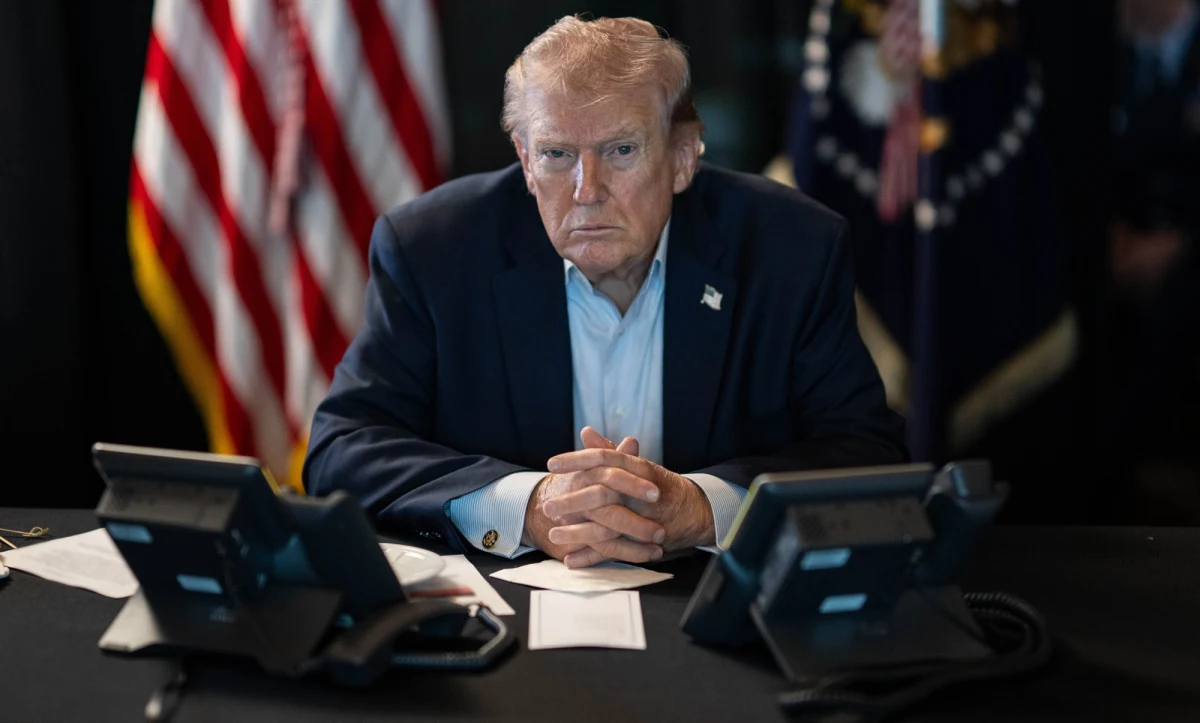 Wojna Izraela i USA z Iranem przynosi coraz więcej pytań o kulisy rozpoczęcia konfliktu. Prezydent Donald Trump podczas publicznego wystąpienia w Tennessee zasugerował, że to sekretarz obrony Pete Hegseth był pierwszym, który opowiedział się za interwencją militarną. Wypowiedzi przedstawicieli administracji nie są jednak spójne.