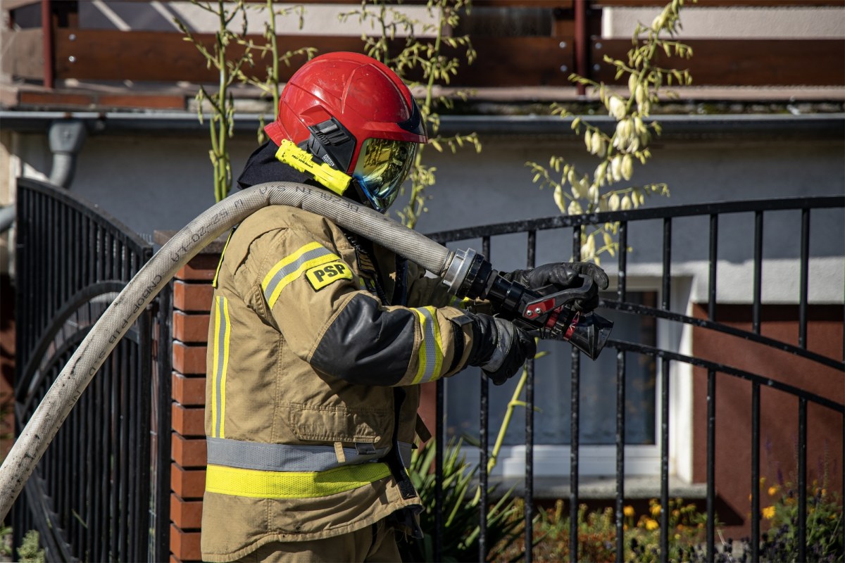 Groźny pożar domu w Wielkopolsce. Poszkodowanych dwoje dzieci