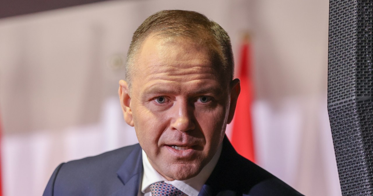 Kibice ryknęli do Nawrockiego. Powód: druk 1600. "Potwarz i rozczarowanie"