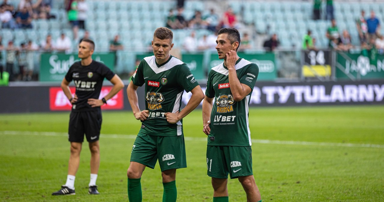 Oto kulisy pobicia zawodników Śląska. Jeden z nich został poważnie ranny