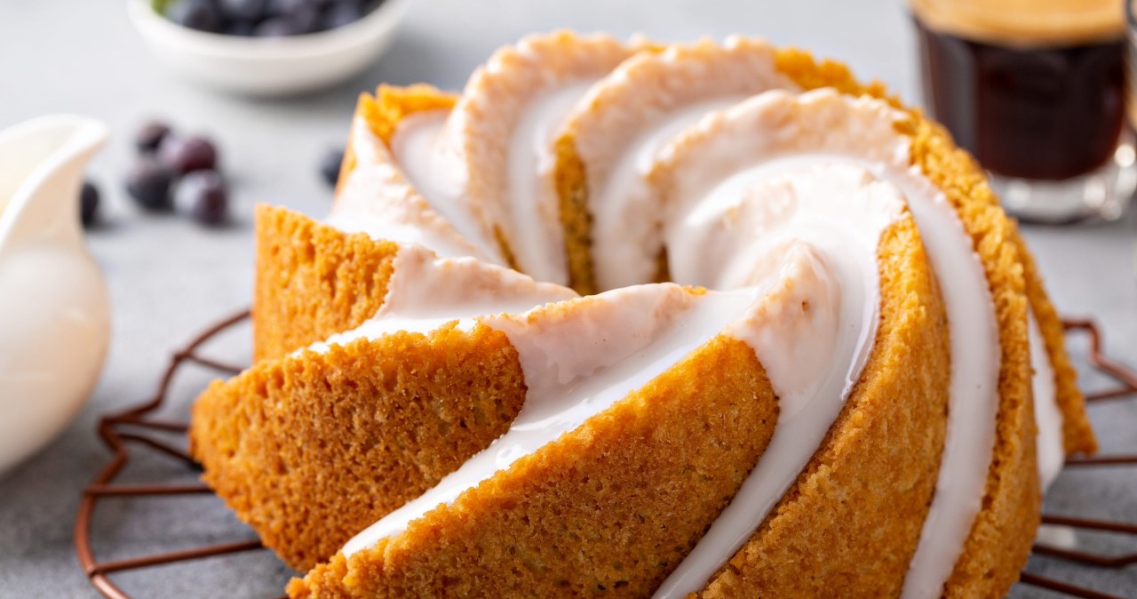 Puszysta i ultra delikatna babka wielkanocna. To dzięki 1 składnikowi