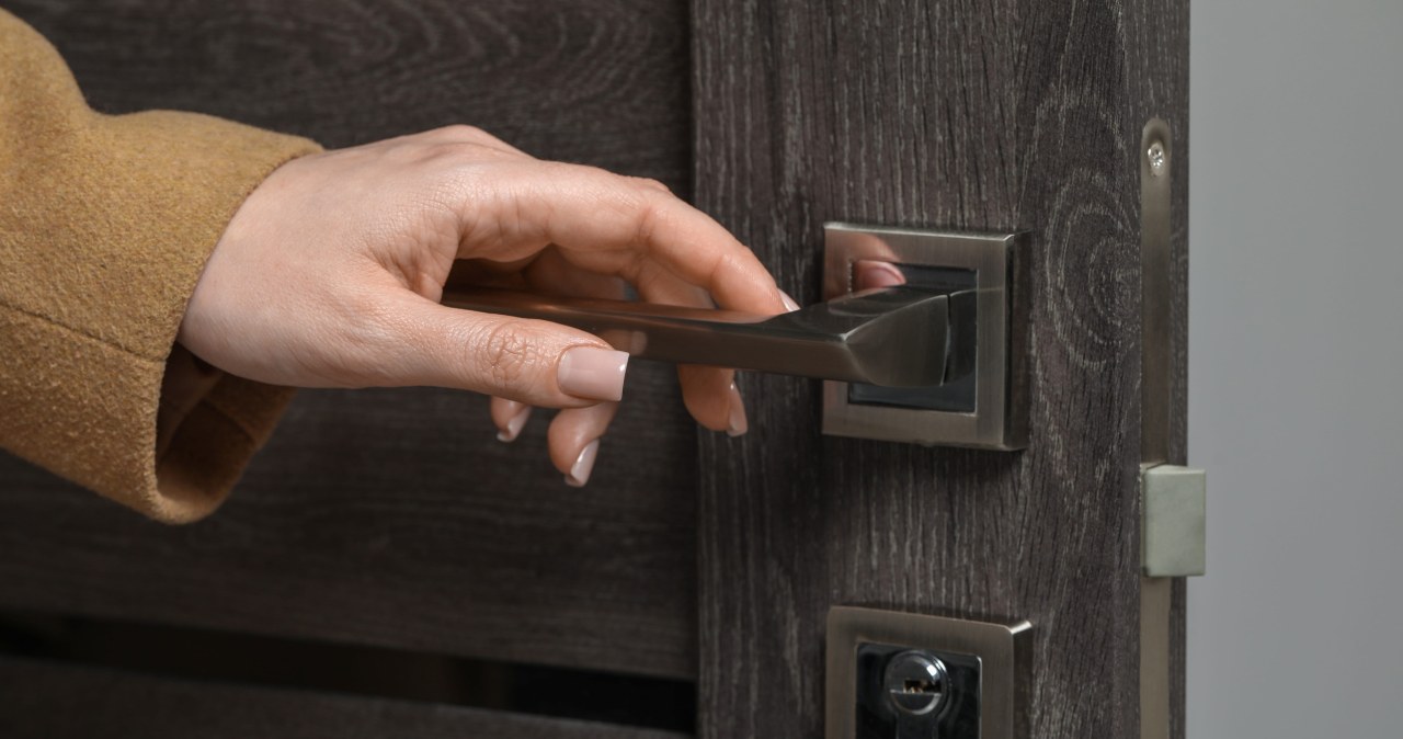 Wciąż powtarzasz te same czynności? Psycholog wyjaśnia, kiedy szukać pomocy