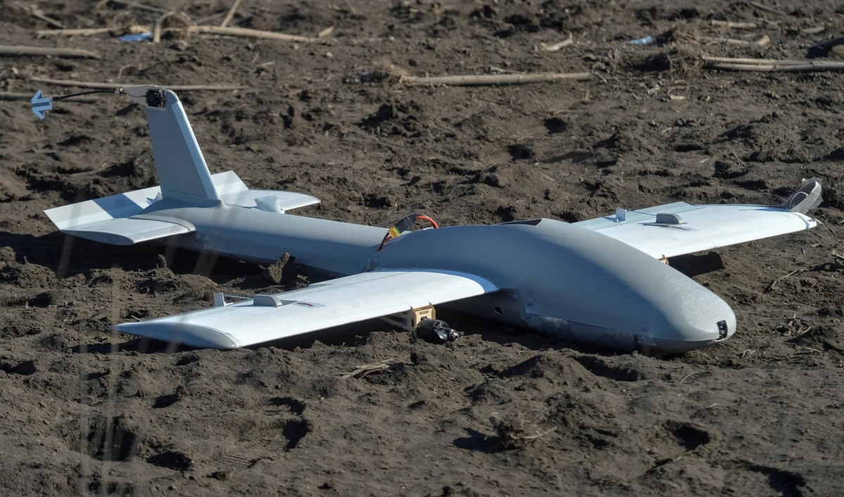 Dron, który w poniedziałek spadł na terytorium Litwy, nadleciał z Ukrainy - informuje Reuters, powołując się na słowa premier Litwy Ingi Ruginiene. Władze zaznaczyły, że incydent nie stanowił zagrożenia dla bezpieczeństwa mieszkańców.