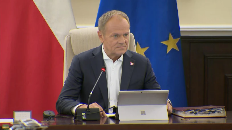 Tusk o wizycie Nawrockiego na Węgrzech. "Wbrew polskim interesom"