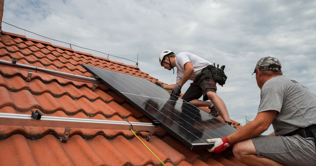 Fotowoltaika od 1 kwietnia mocno podrożeje. Tanio już było