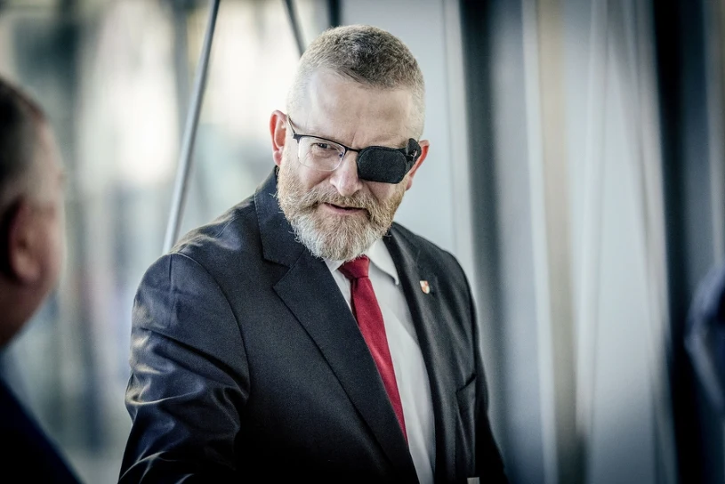 Sprawa immunitetu Grzegorza Brauna. Jest decyzja unijnej komisji