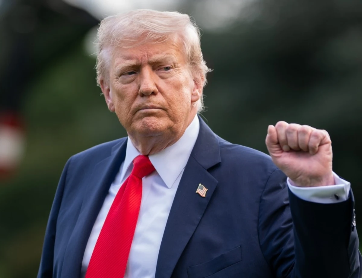 Iran podejrzewa, że próby Donalda Trumpa dotyczące wznowienia rozmów pokojowych są kolejnym "podstępem". Jak wynika z informacji portalu Axios, irańscy urzędnicy przekazali państwom pośredniczącym w negocjacjach, że już dwukrotnie zostali wprowadzeni w błąd przez amerykańskiego prezydenta. "Nie chcemy dać się oszukać po raz kolejny" - podkreślili.