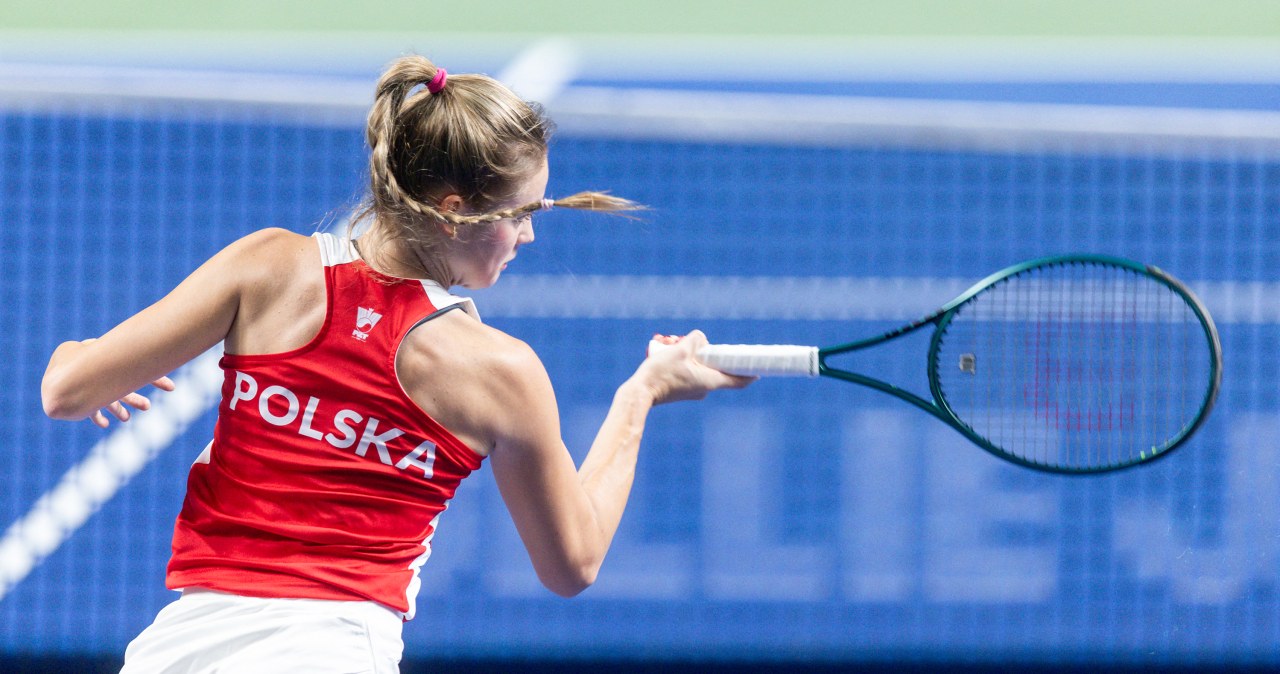1:5 30-30 Polki w trzecim secie. Powrót w stylu Świątek, zagra o 1/4 finału