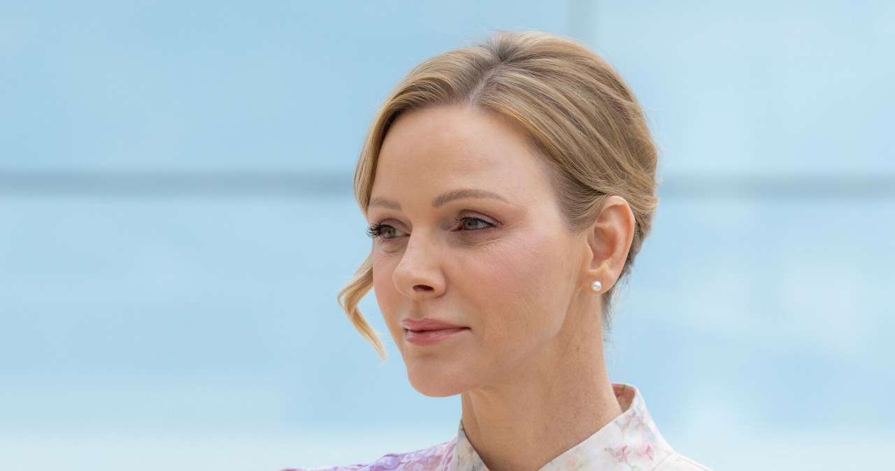 Zachwycająca sukienka Księżna Charlene. Idealny wybór na wiosnę