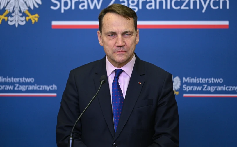 "Kolejna skaza na wizerunku". Sikorski uderza w Nawrockiego