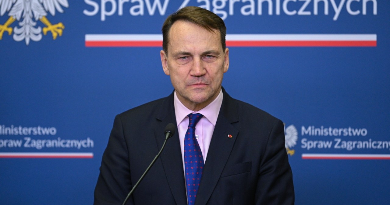 Nawrocki spotkał się z Orbanem. Sikorski: Kolejna skaza na wizerunku Nawrocki spotkał się z Orbanem. Sikorski: Kolejna skaza na wizerunku