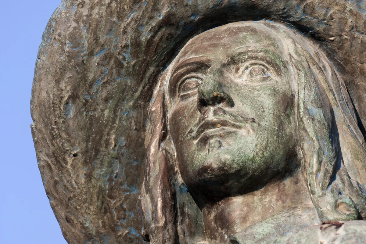 Nic nie jest jeszcze pewne, ale to może być gigantyczna sensacja z pogranicza archeologii i literatury. W kościele w holenderskim mieście Maastricht odkryto prawdopodobnie pochówek słynnego francuskiego muszkietera Charlesa de Batz de Castelmore d'Artagnan, będącego pierwowzorem postaci jednego z czterech muszkieterów, opisanych w cyklu powieści Aleksandra Dumasa.