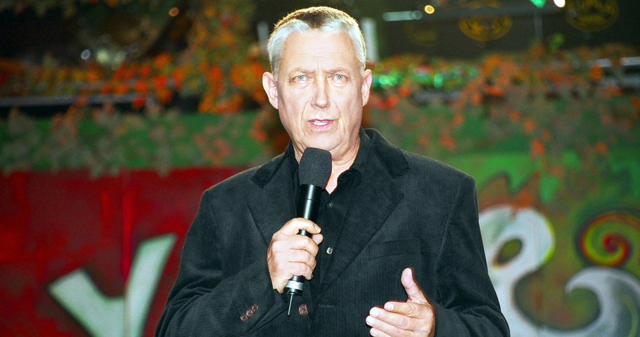 Jego teksty zna niemal każdy Polak. Na stałe weszły do języka potocznego