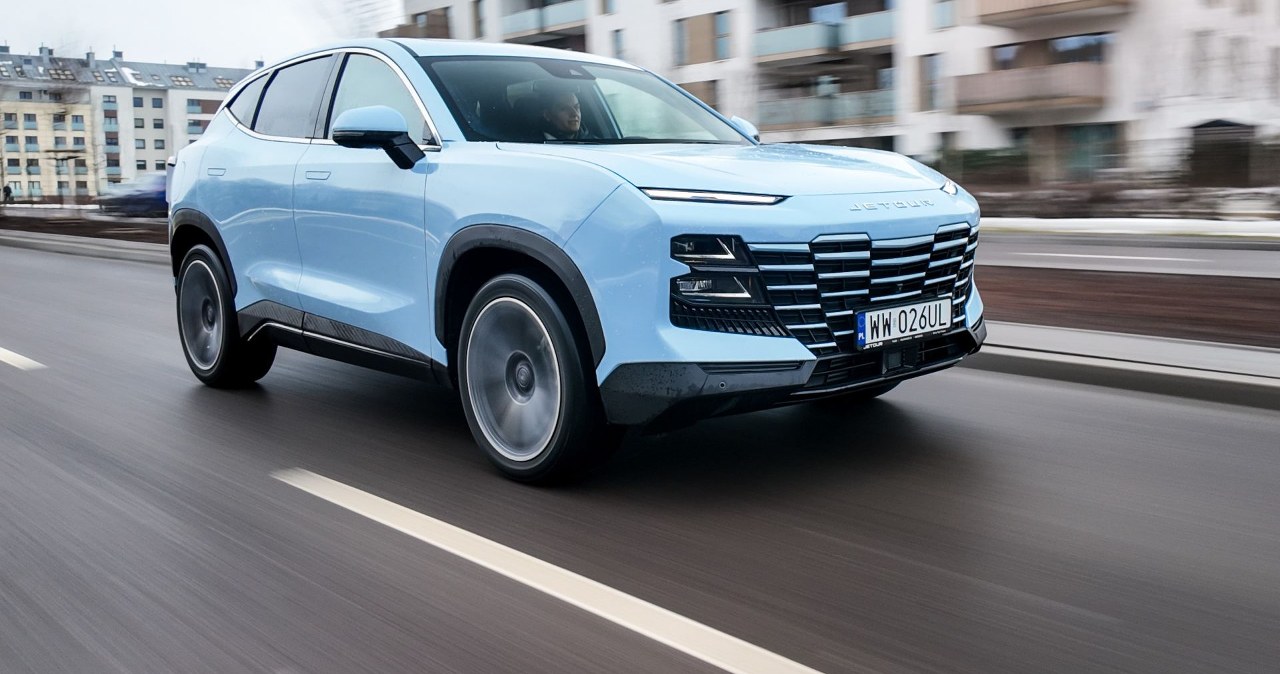 Jetour Dashing to chiński Urus tańszy od Skody. Jeździ tak jak wygląda?