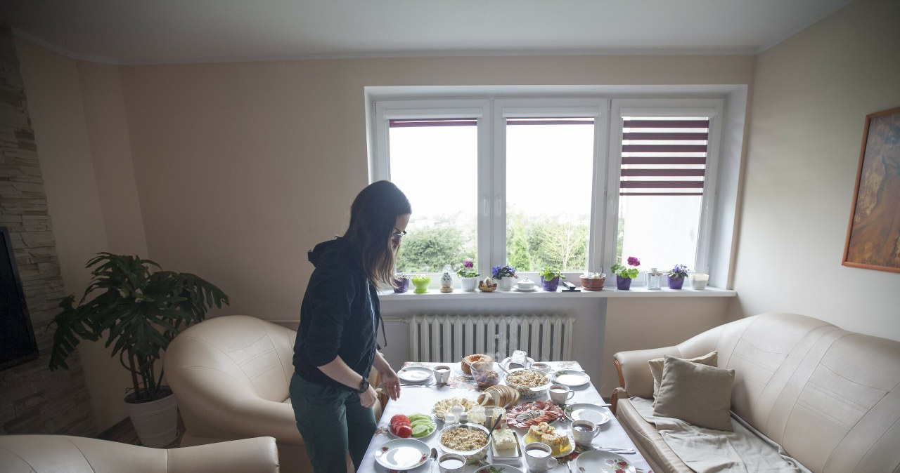 Co wypada przynieść na Wielkanoc jako gość? Nie zawsze chodzi o babkę