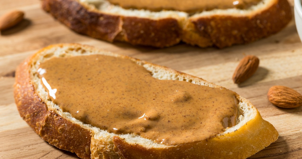 Jedz 1 łyżkę tego masła dziennie. Mózg będzie wdzięczny, a oponka zmaleje