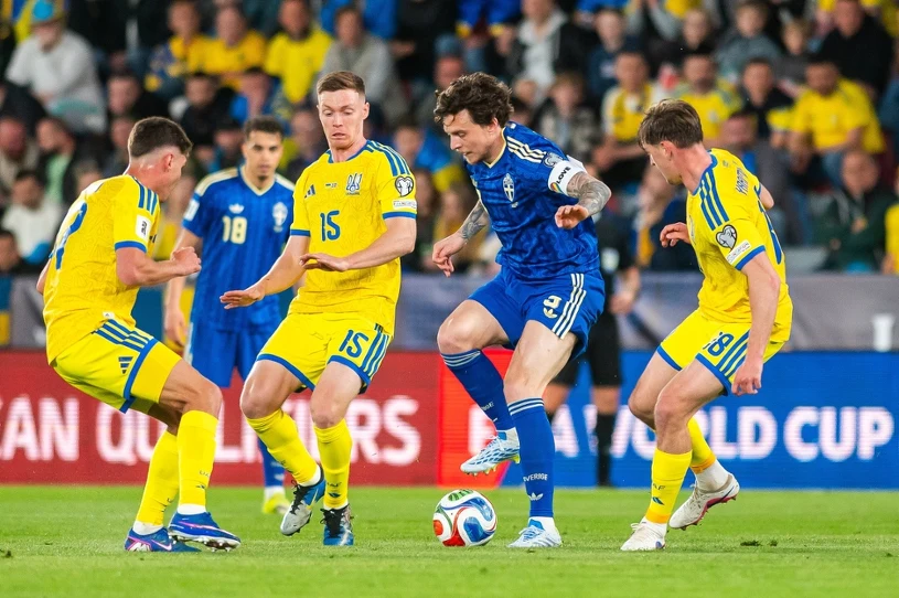 Hat-trick Gyökeresa! Szwecja niszczy Ukrainę i zagra z Polską