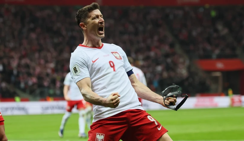 Thriller na Narodowym! Lewandowski i Zieliński ratują Polskę
