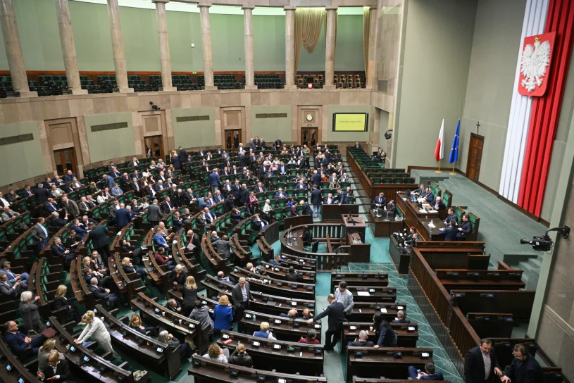 Projekt o cenach paliw w Sejmie, błyskawiczne tempo. Marszałek dziękuje