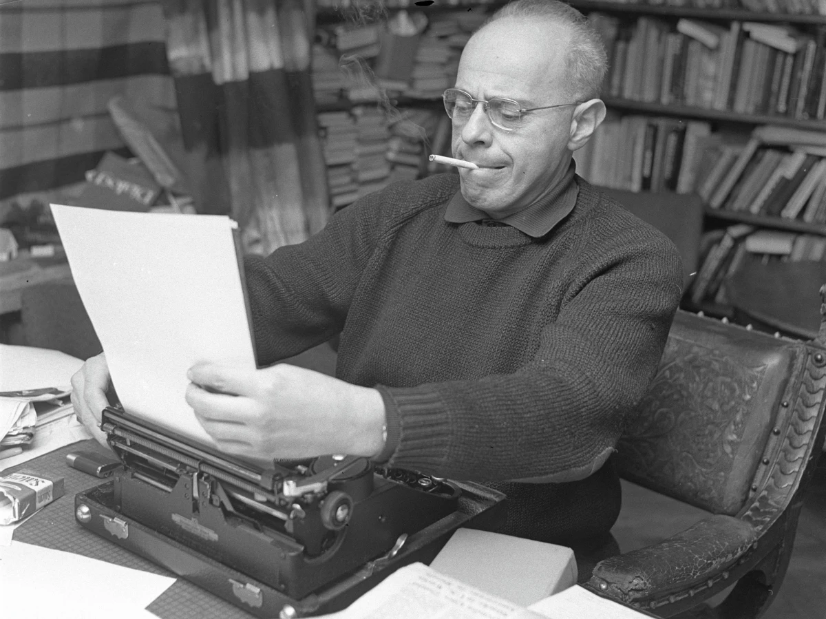 27 marca 2026 roku mija dwadzieścia lat od śmierci Stanisława Lema - wybitnego pisarza, filozofa i futurologa, którego twórczość na zawsze odmieniła polską i światową literaturę. Jego dzieła, przetłumaczone na dziesiątki języków, do dziś inspirują kolejne pokolenia czytelników i naukowców. Niedawne odkrycie debiutanckiego opowiadania Lema z czasów młodości rzuca nowe światło na początki jego kariery.