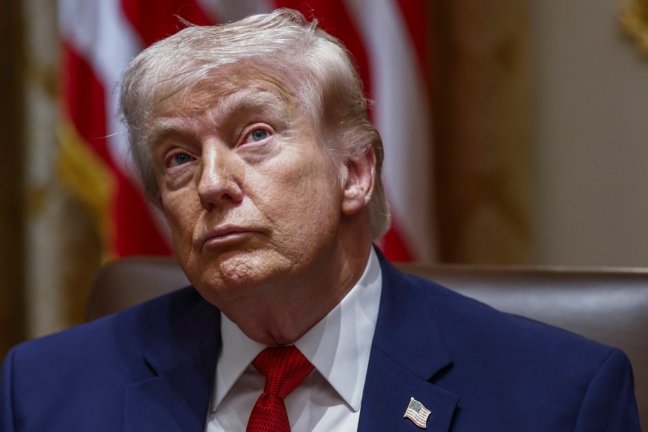 /WILL OLIVER / POOL /PAP