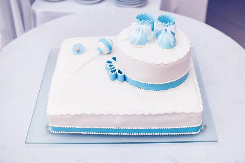 Ile dać na chrzciny w Wielkanoc? Eksperci podają kwoty