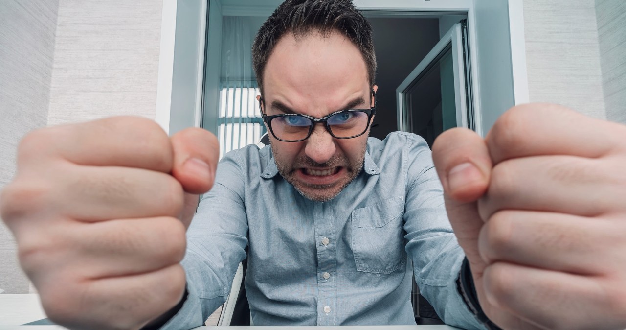 Karmią się Twoją wściekłością. Dlaczego rage bait po prostu się opłaca