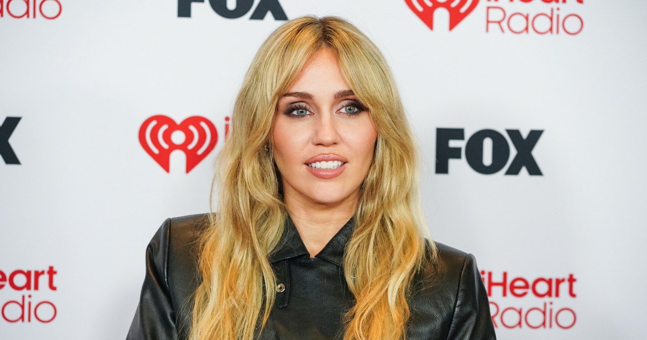 Miley Cyrus olśniła na gali. Jej skórzany garnitur to klasa sama w sobie