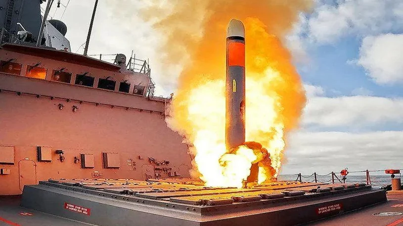 Wróg Chin pokazał potężny niszczyciel miotający rakietami Tomahawk